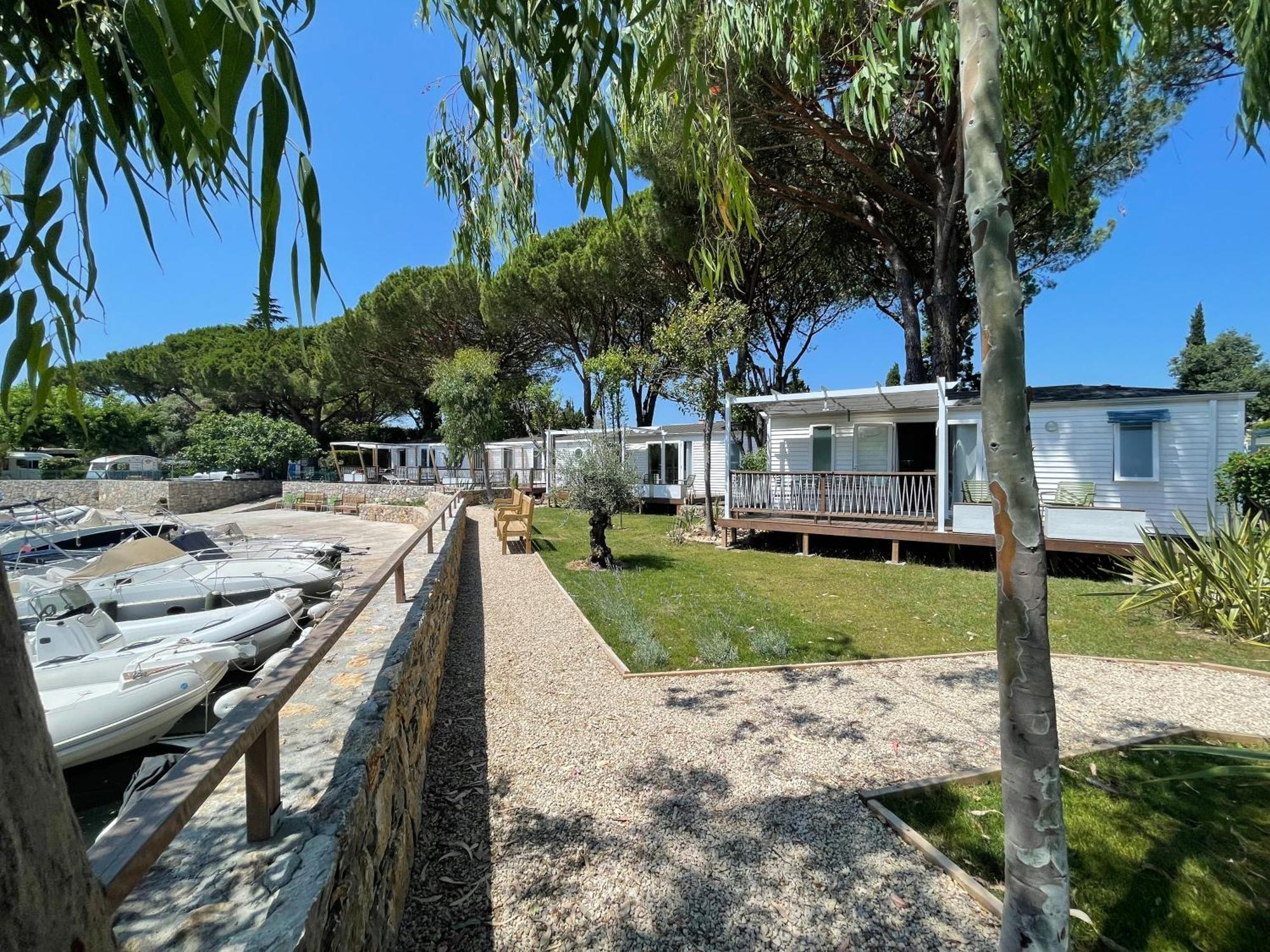 Camping Les Cigales Hotel Mandelieu La Napoule Bagian luar foto