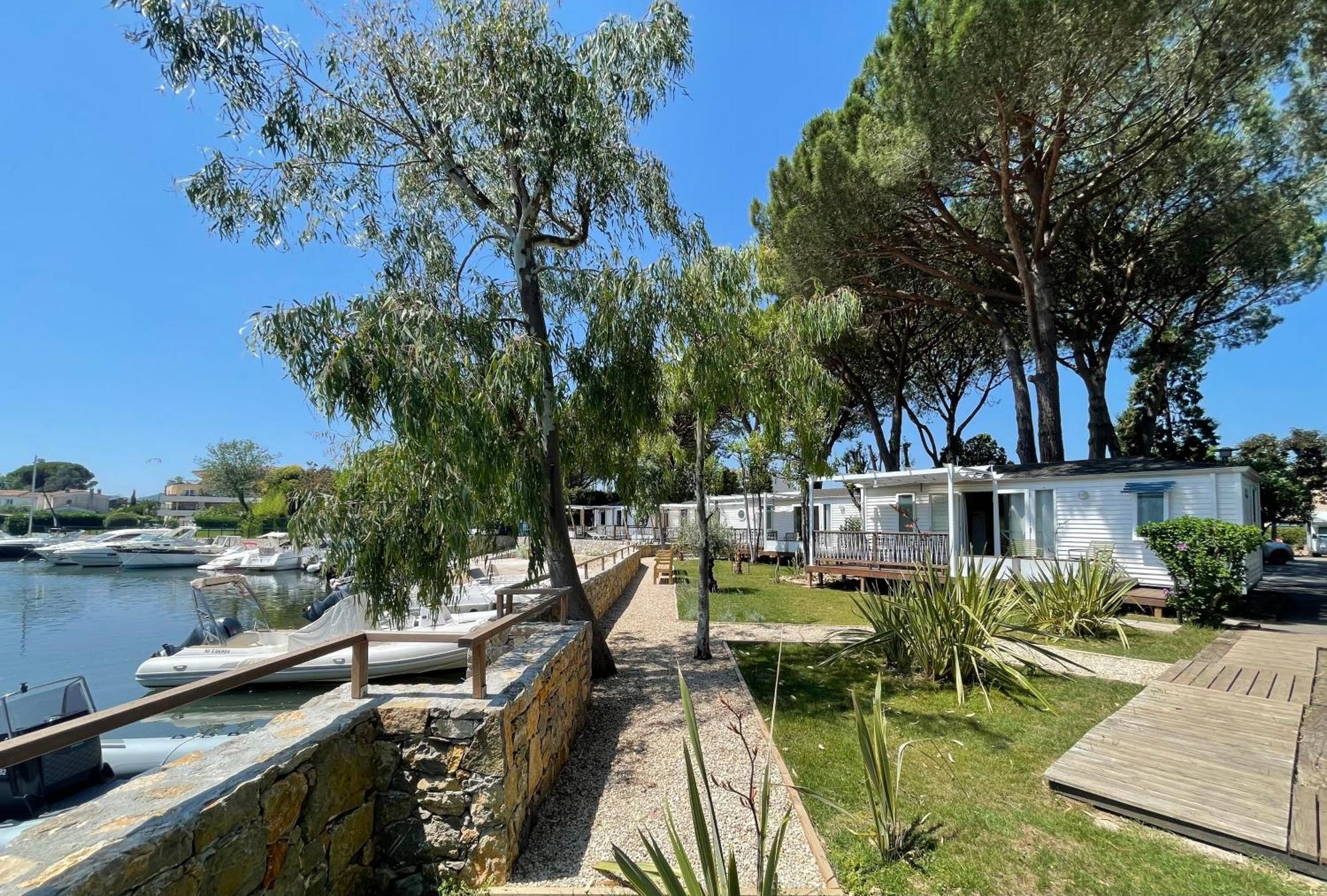Camping Les Cigales Hotel Mandelieu La Napoule Bagian luar foto