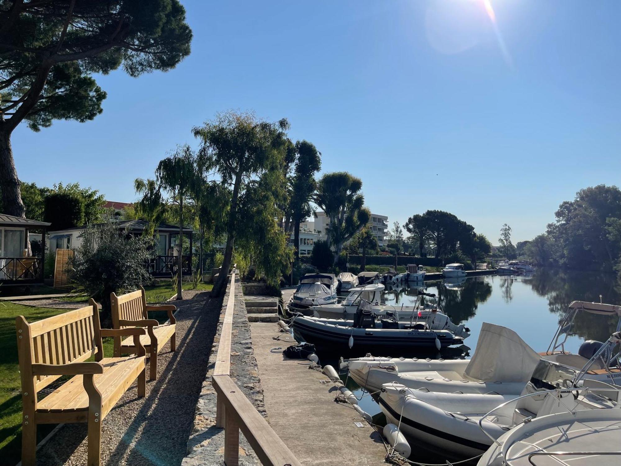 Camping Les Cigales Hotel Mandelieu La Napoule Bagian luar foto