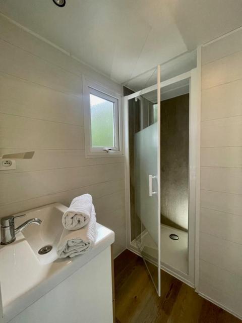 Camping Les Cigales Hotel Mandelieu La Napoule Bagian luar foto